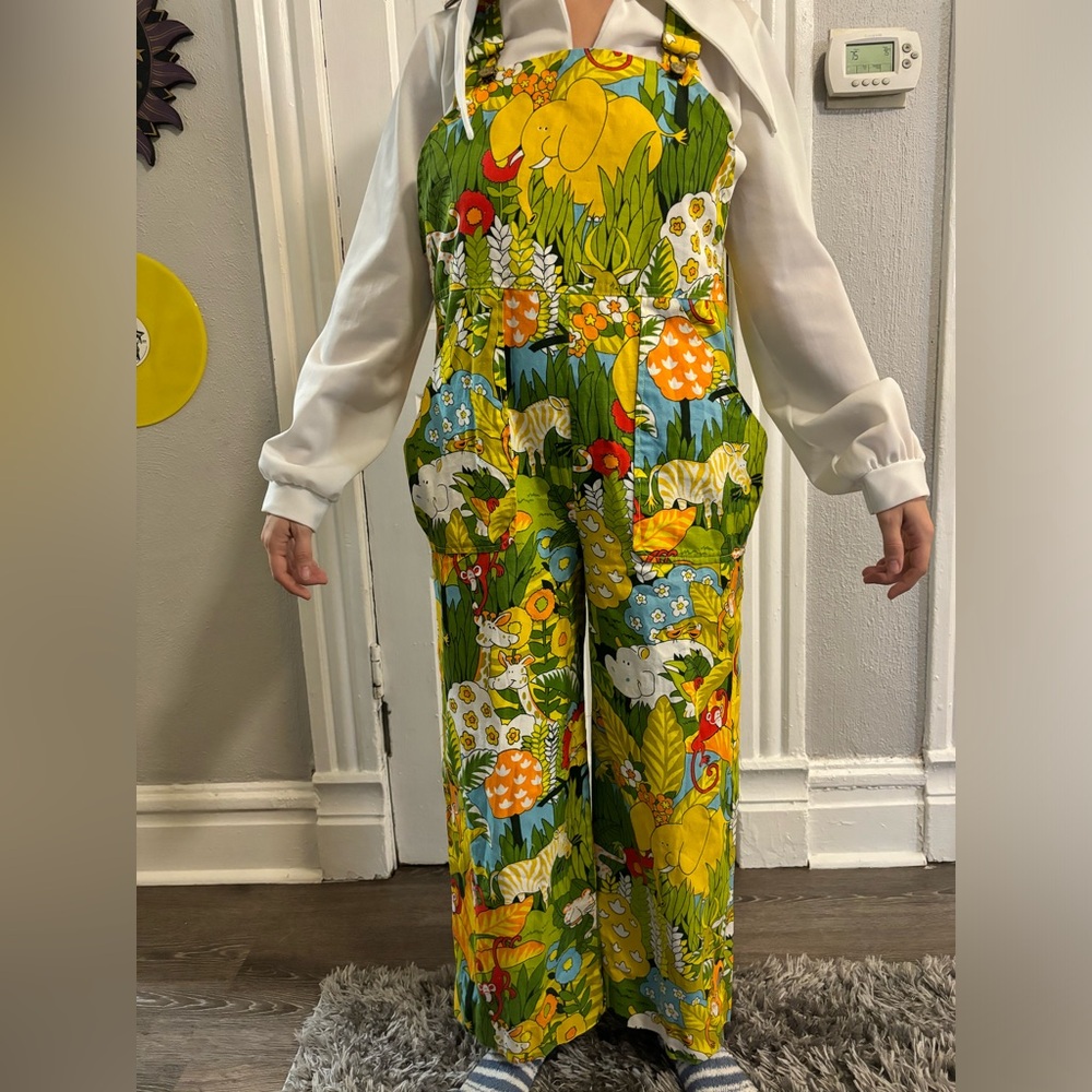 1970s Vintage Handmade One Of A Kind Jungle Animals Novelty Printed Overalls